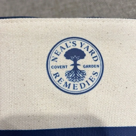 NEW✈️ Neal’s Yard Remedies x ANA Business Class Amenity Travel Toiletry pouch - Picture 6 of 7